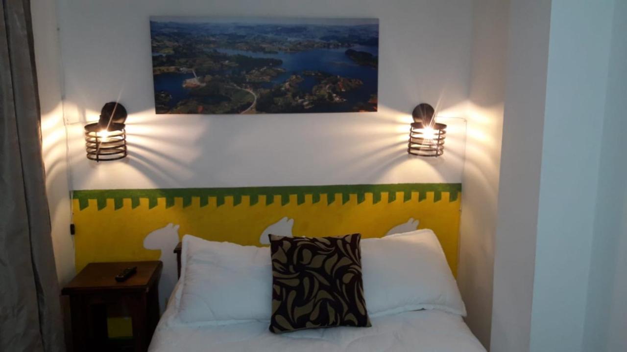 Hostel-Affordable rooms with private bathroom San Juan guatapé Esterno foto